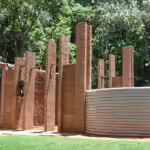 Estrutura em tijolo de solo cimento parede taipa de pilao pau a pique superadobe